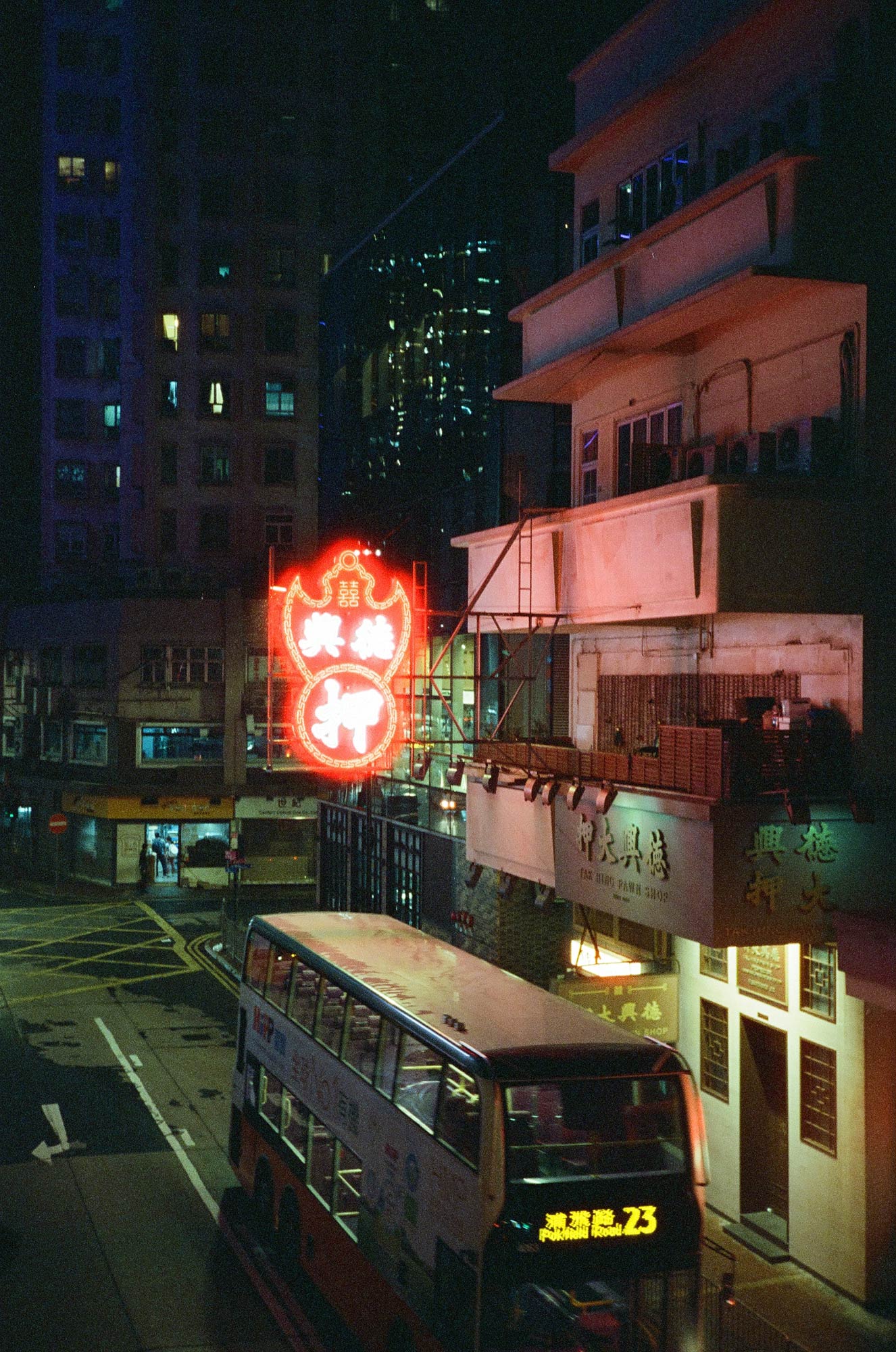 Roxy-Lee-Artist-Hong-Kong-Night-IV